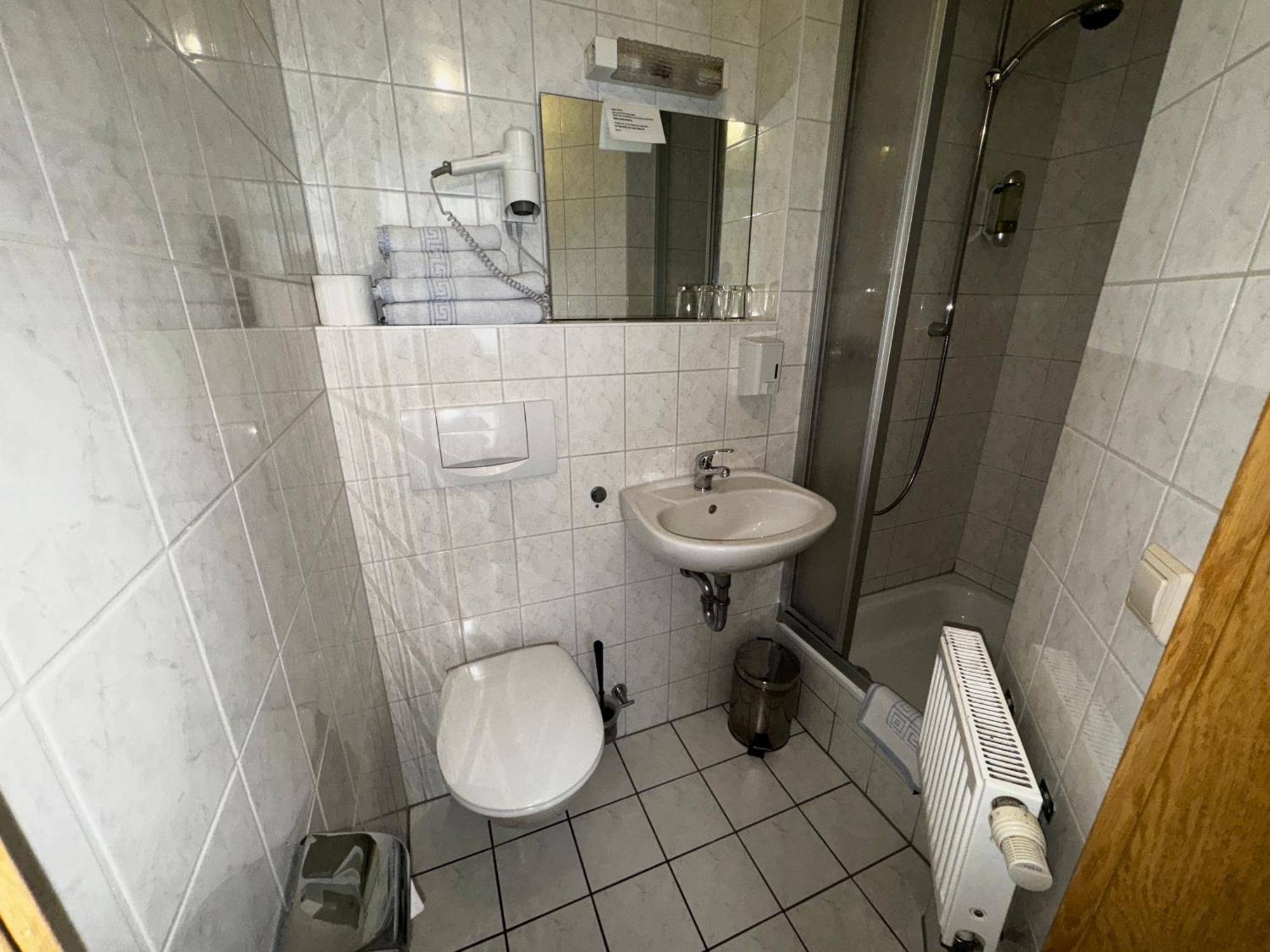 Hotel Zu Den Linden Dresde Extérieur photo